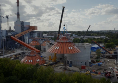 500-tonowy dźwig nad silosami biomasy. Fortum przebudowuje elektrociepłownię w Częstochowie