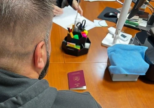 Chcieli przekroczyć granicę, ale wpadli podczas kontroli. Trzech poszukiwanych zatrzymanych