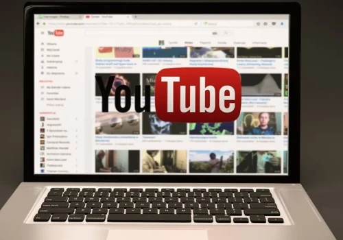 YouTube usunął kanał Archidiecezji Łódzkiej. Były tam kazania kard. Rysia