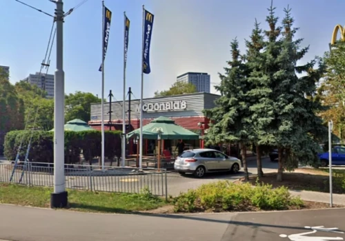 Miasto sprzedało działkę za grube miliony. McDonald’s do rozbiórki, co zrobi nowy właściciel?