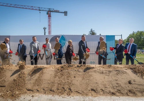 Ponad 763 mln zł na szpital dla dzieci w Rzeszowie. Wmurowano kamień węgielny pod PCMD