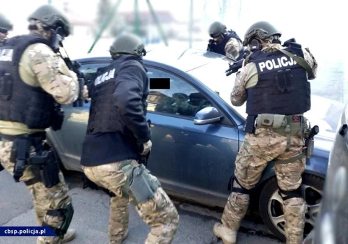 Zlecenie na cztery osoby. Policjanci CBŚP z Nowego Sącza rozbili plan 54-latka