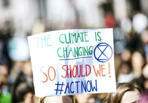 124 miliardy złotych rocznie. Tyle wynosi cena zwłoki w polityce klimatycznej