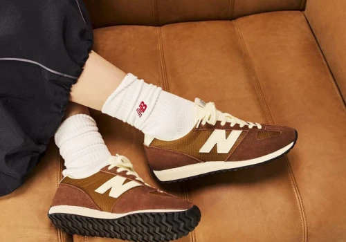 Sneakersy New Balance z modowym twistem. Do jeansów, płaszcza i dzianiny wyglądają świetnie. Adidas też ma podobne
