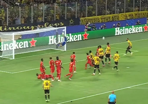 Gol stadiony świata na otwarcie LM! Ależ to uderzył