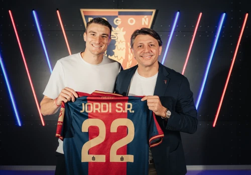 Jordi Sanchez oficjalnie piłkarzem Pogoni Szczecin. Transfer budzi sporo kontrowersji