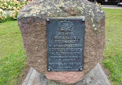 Styczeń 1945 w Ciechocinku. Kamień, który przypomina o przemarszu 3 Dywizji Piechoty