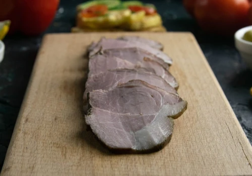 Wkładam mięso do lodówki na kilka dni. Mam najlepszą wędlinę na kanapki