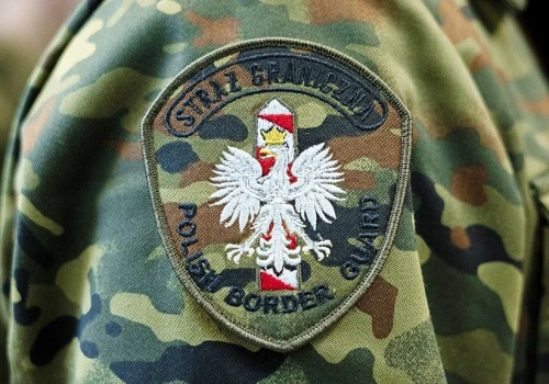 Kadrowy szturm na SG. Służba kontraktowa w odwrocie?