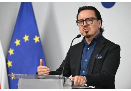 Gigant przejmie akcje PGZ? Minister komentuje