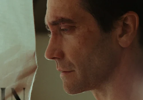Jake Gyllenhaal w nowym hicie Warner Bros.? Twórca Szóstego zmysłu zaprasza na pierwszy zwiastun Remain