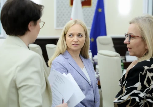Stały Komitet Rady Ministrów zajmie się reformą zdrowia. Limity płac i jawność umów