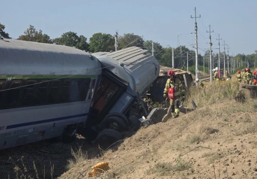 Pociąg IC Koziołek wykoleił się pod Przysuchą. Ruch kolejowy wstrzymany