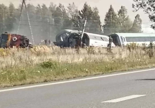 Wykolejenie pociągu osobowego. Trwa wydanie specjalne