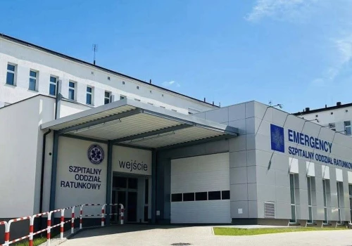 Szpital w Ostrowie tnie koszty. Około 100 osób objętych restrukturyzacją