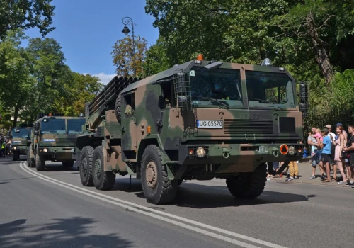 W halach po Rafako ma ruszyć produkcja zbrojeniowa. Coraz bliżej połączenia Jelcza z raciborskim RFK