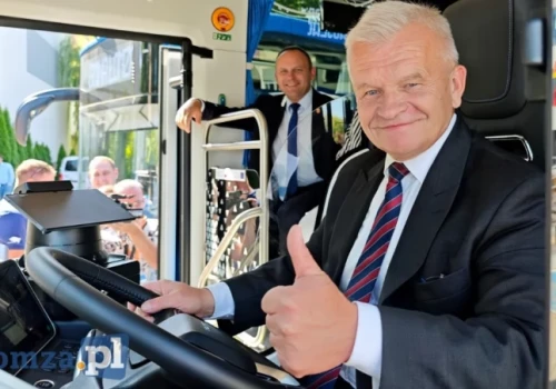PKS Nova zaprezentowała nowe autobusy elektryczne. Wyjadą na trasy wokół Łomży i Kolna