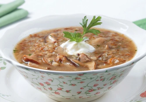 Szlachecka zupa grzybowa. Gęsta i aromatyczna, nie potrzeba drugiego dania