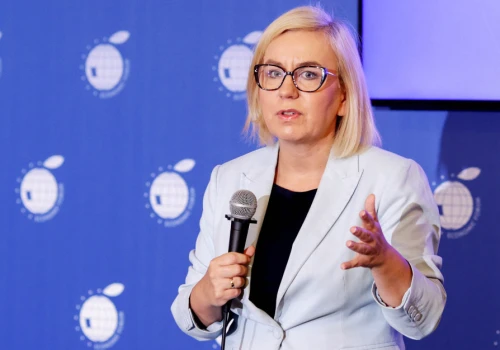 Polska ma mocno postawić na OZE. Paulina Hennig-Kloska podliczyła korzyści