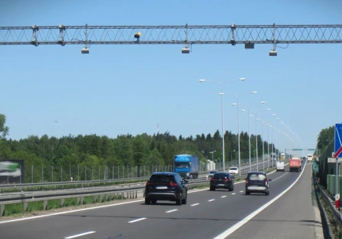 Skarbówka śledzi nasze auta przez ANPRS. Rzecznik interweniuje