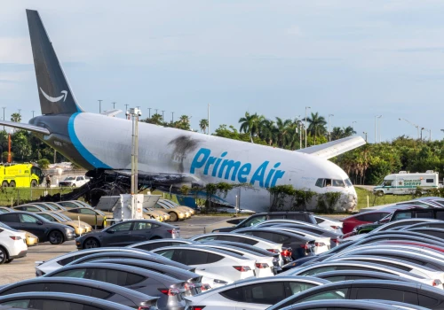 Piloci Amazon Air próbowali poderwać samolot. Nowe informacje po katastrofie
