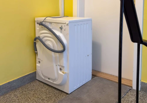 Klatki schodowe to nie magazyny. Ministerstwo szykuje nowe obowiązki dla wspólnot