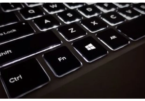 Absurdalny skrót klawiszowy w Windows. Pięć przycisków naraz