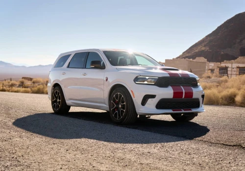 Wielki powrót potężnego V8 i tani Chrysler za 25.000 dolarów. Stellantis rzuca miliardy na Amerykę