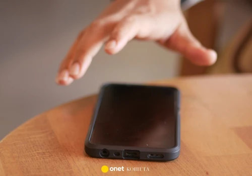 Dlaczego czujemy wibracje telefonu, gdy nie ma żadnego powiadomienia? Naukowcy wyjaśniają zjawisko