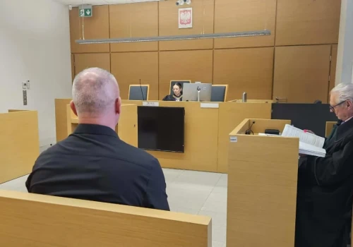 Proces ratowników medycznych z Siedlec: Na sali tylko lekarz, oskarżeni ratownicy nie przyszli