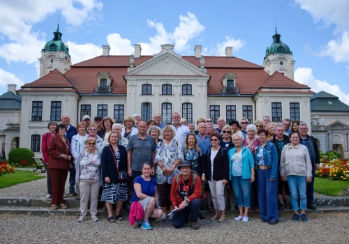 Wycieczka na Lubelszczyznę. Członkowie MK PZKO Olbrachcice odwiedzili Nałęczów, Lublin i Kozłówkę