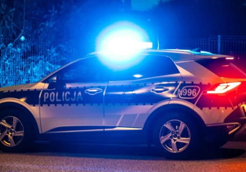 Szukał zaczepki pod marketem, a szukała go policja. 38-latek już siedzi