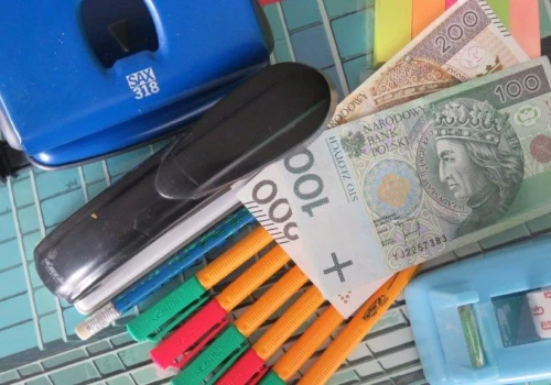 300 zł na wyprawkę szkolną wciąż do wzięcia. Rodzice mają czas do końca listopada