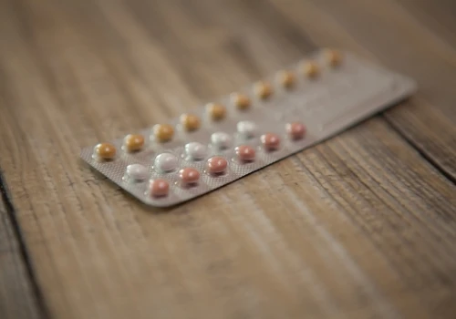 ANSM ostrzega kobiety stosujące popularne tabletki antykoncepcyjne