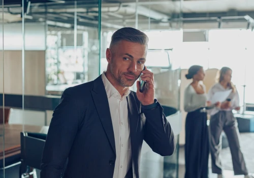 Jak działają „korporacyjne kłamstewka”? „Big Little Business Lies” to najdroższy problem polskich firm