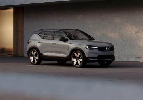 To będą hity w salonach! Volvo odświeża całą serię 40 i stawia na rewolucję w środku!