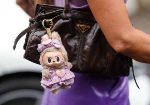 Labubu na spotkaniu z szefem LVMH. Kultowy potworek dostanie własną kolekcję Louis Vuitton?