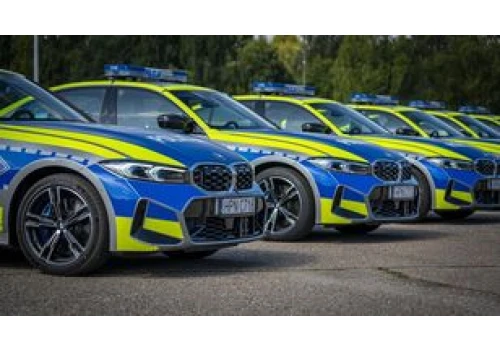 Tak teraz będzie jeździć policja. Odebrali flotę nowiutkich BMW