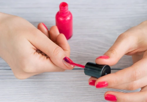 To będzie najmodniejszy manicure jesieni. Idealny dla pań po 50-tce