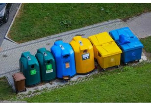 11 kolorów śmietników. O co chodzi w unijnym rozporządzeniu?