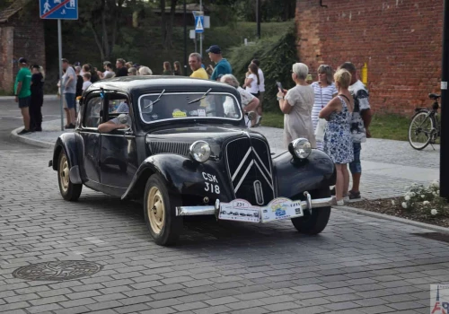 Citroën rywalizował z Mercedesem i Fiatem. Tak wyglądał przedwojenny konkurs elegancji w Warszawie