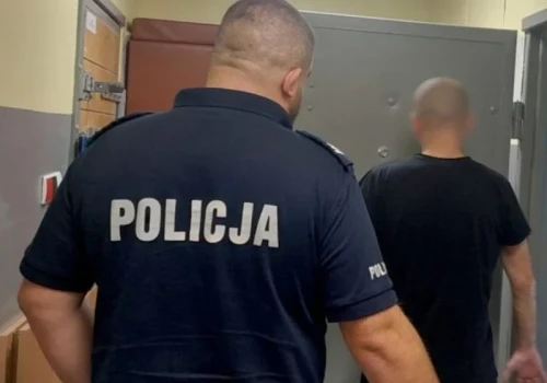 Agresywny Ukrainiec zaczepiał nastolatków i pluł na policjantów