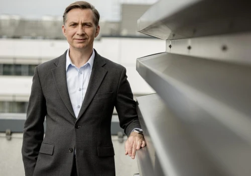 Erste Leasing nastawia się na duże firmy i cyfryzację. Chce obronić trzecią pozycję