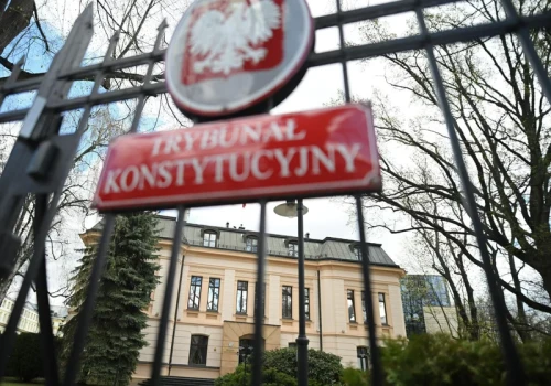 Niepokojące doniesienia: Policja zablokuje dziś prezesowi TK dostęp do pracy
