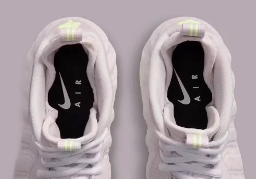 Masywne, dziwne i kompletnie nieprzypadkowe. Nike znów stawia na kultowe Foamposite