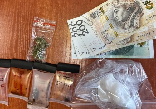 Policjanci znaleźli w Jaworznie blisko 580 porcji amfetaminy