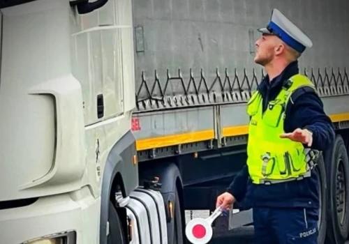 Bo nie było go stać? Kierowca tira jeździł bez prawa jazdy
