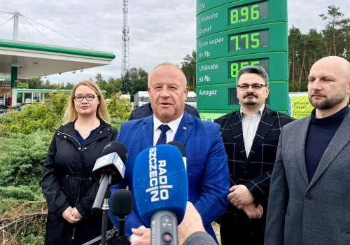 Politycy PiS z regionu: wysokie ceny paliw to celowe działanie rządu