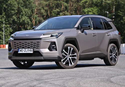 Toyota RAV4 najbezpieczniejszym SUV-em w Polsce. Wyniki nie pozostawiają wątpliwości