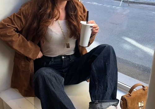 Zakładasz ją do jeansów i od razu jest efekt. Reserved ma marynarkę na promocji, Zara podobne fasony